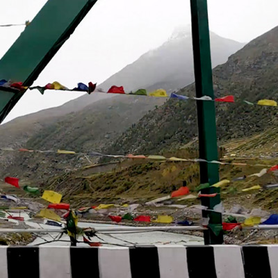 road-bridge-in-rohtang-pass-near-atal-tunnel