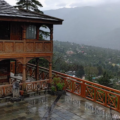 naggar-castle-art-gallery-restaurant-over-hills-in-rain-place-manali-himachal-pradesh