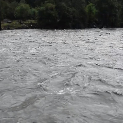 waving-river-stock-footage-beas-river-himachal-pradesh