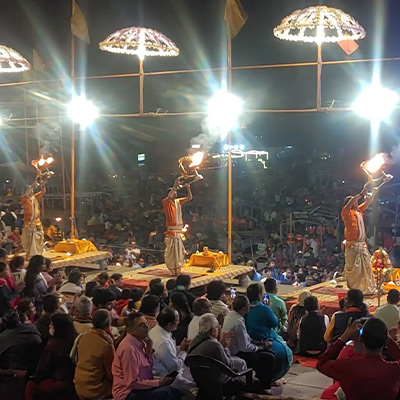 night-view-of-people-crowd-during-ganga-ghat-arti-in-varanasi-banaras-india