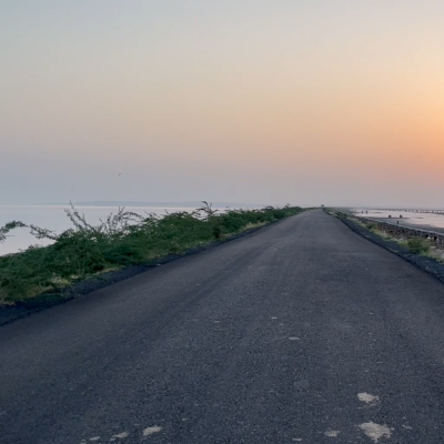 sunrise-scene-middle-of-the-road-in-arebian-sea-gujarat-watermarked